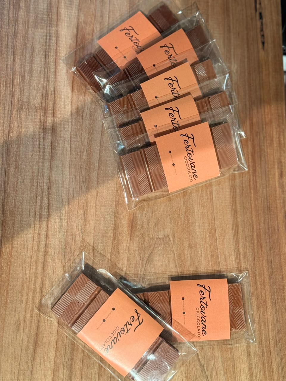 Barras de chocolate nas embalagens da Fertovane