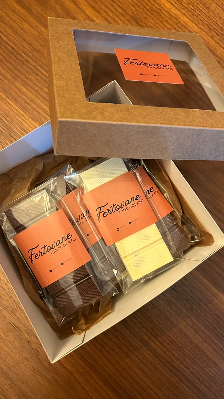 Caixa para presente com chocolates embalados da Fertovane